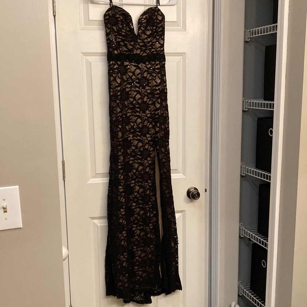 Formal lace gown, excellent condition